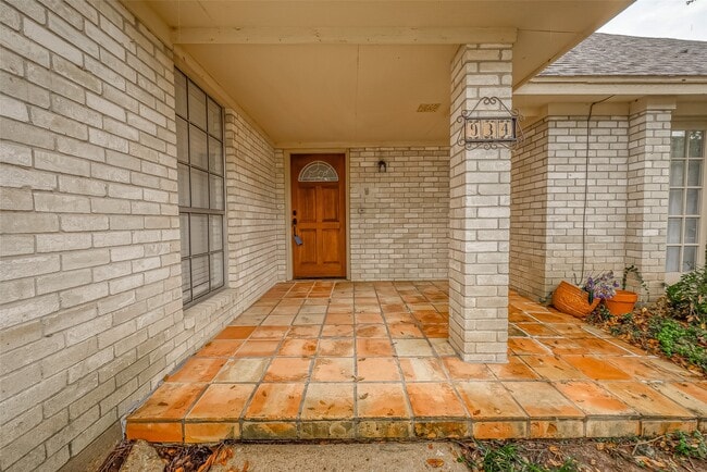Photo - 934 Goldfinch Ave
