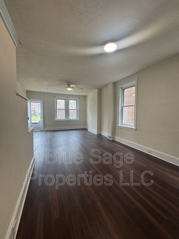 Photo - 758 Saville Ave