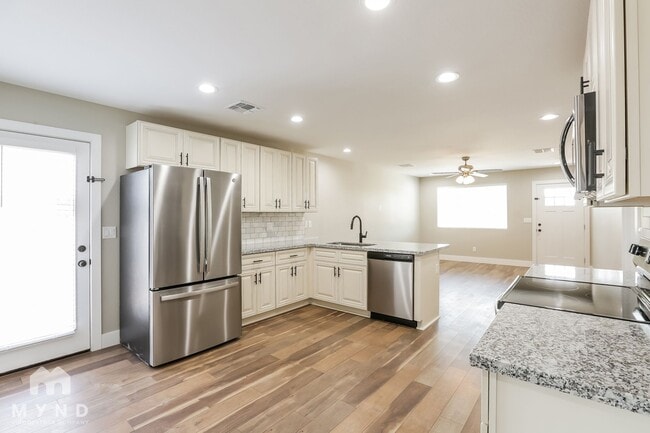 Photo - 5108 S 23rd Ave