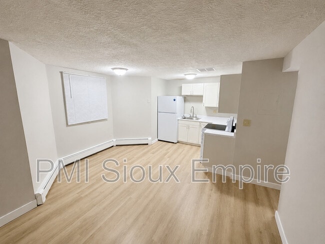 Photo - 112 N Prairie Ave Unit 4