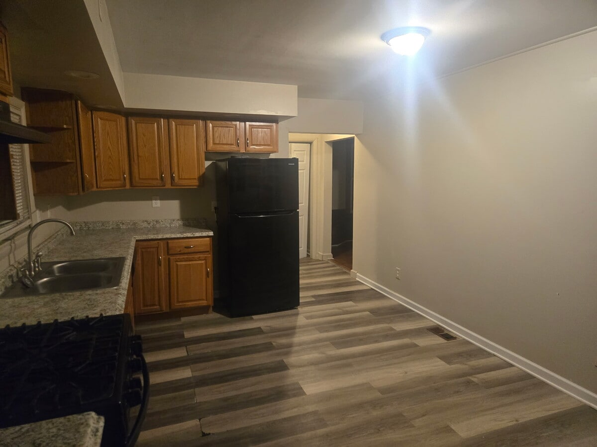 Photo - 920 Adams St