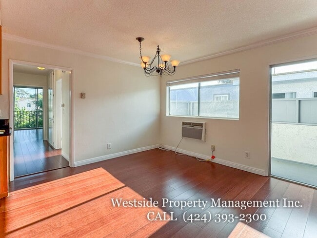 Photo - 1827 S Barrington Ave