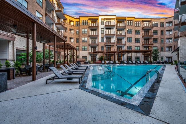 Building Photo - Lenox Dentwood Rental