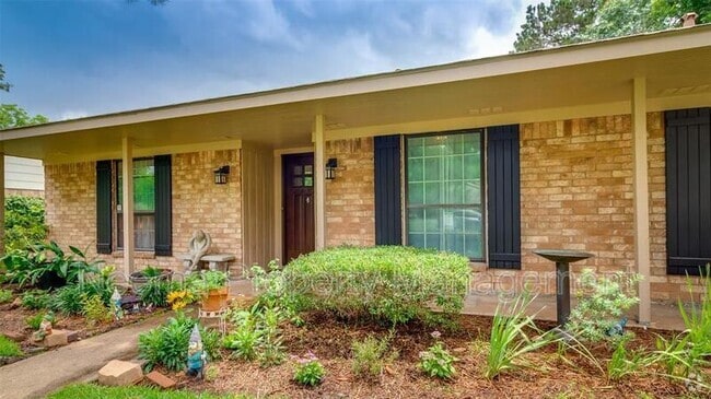Building Photo - 4723 Lost Oak Dr Rental