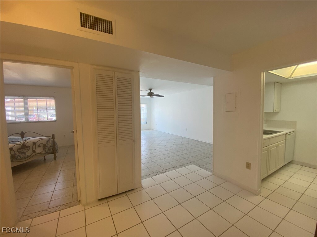 Photo - 3704 Broadway Unidad 112