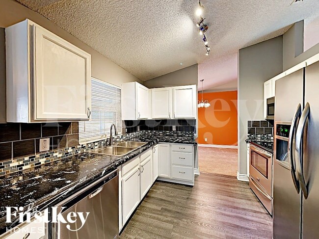 Photo - 314 Stendal Rd NW