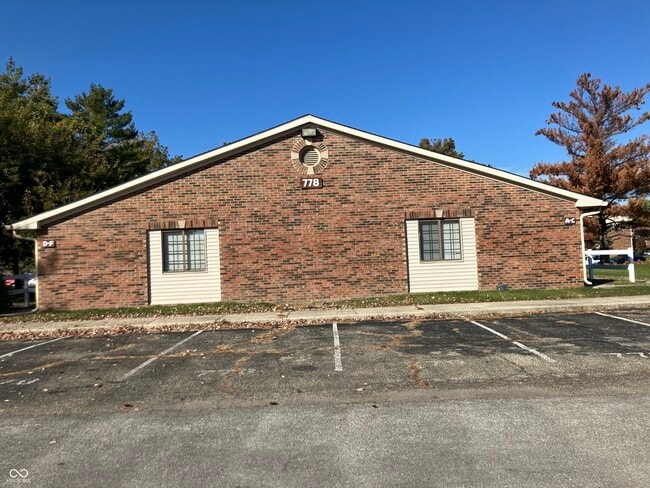 Photo - 778 Loews Blvd