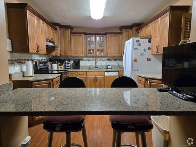 Building Photo - 219 Toll Gate Rd Rental