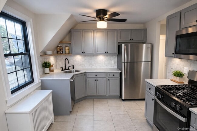 Building Photo - 41 S Central Ave Unit 2