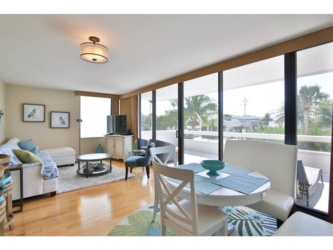 Photo - 5400 Ocean Blvd Unit 1-5