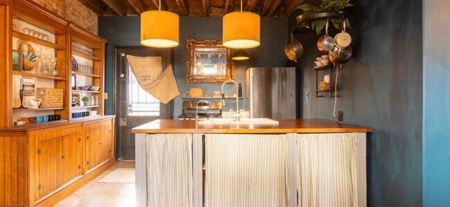 Photo - 5 Bedroom/3.5 Bath home