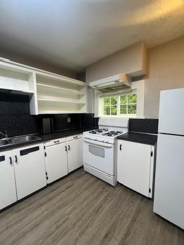 Photo - 122 SE Harlow Ave