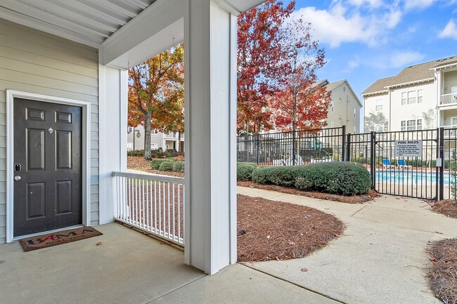 Building Photo - First Floor Capstone Quarters Available Fall 2026 Unit B117