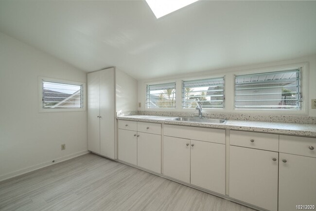 Photo - $1425 Beautiful Studio in Manoa 2646A Oahu...