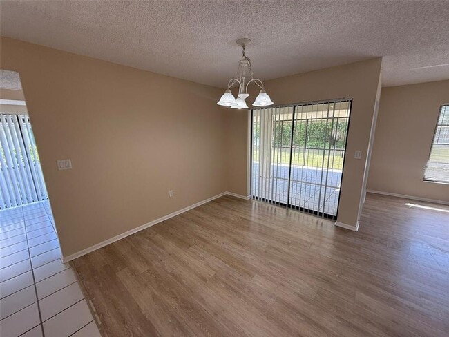 Photo - 521 Meridan Ave NW