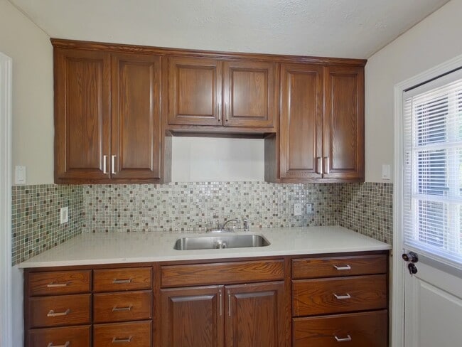 Photo - 1027 N Old Manor Rd