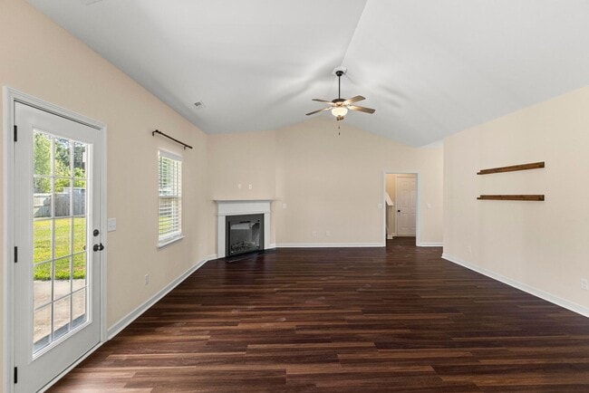 Photo - 3 bedroom with bonus room in Holly Ridge is available now!