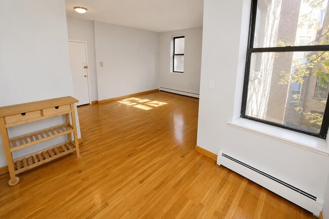 Photo - 168 Coles St Unit 3A