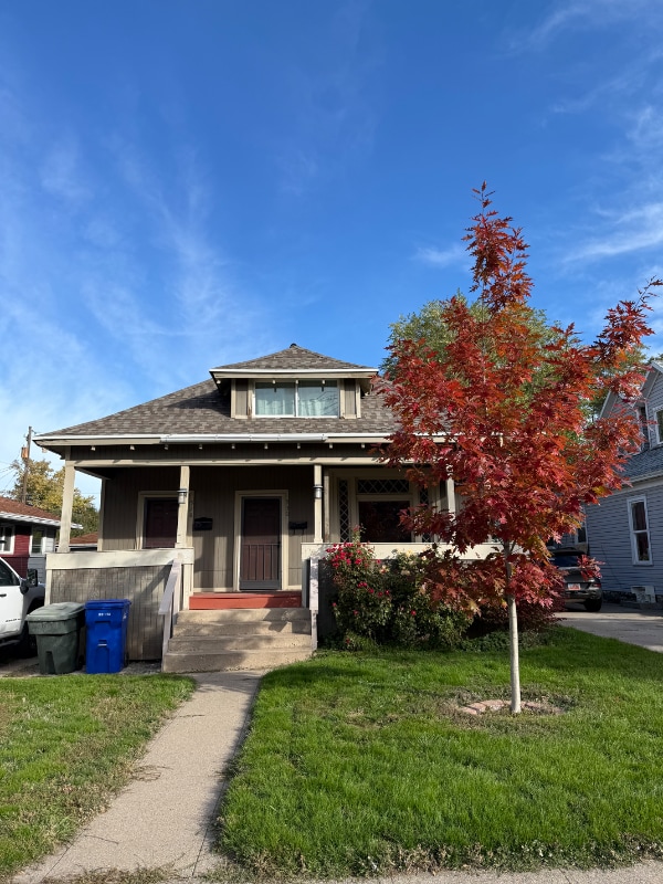 Building Photo - 528 29th St