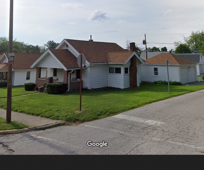 109 E 14th St