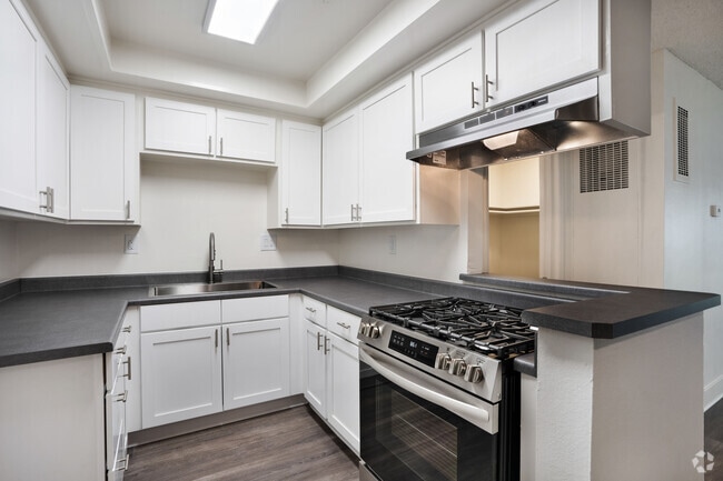 2 habitaciones, 2 baños, 1075 pies cuadrados (electrodomésticos renovados)