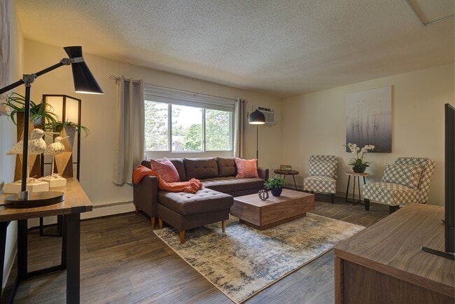 Photo - Rockingham Village Apartments