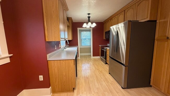 Photo - 138 S 10th Ave