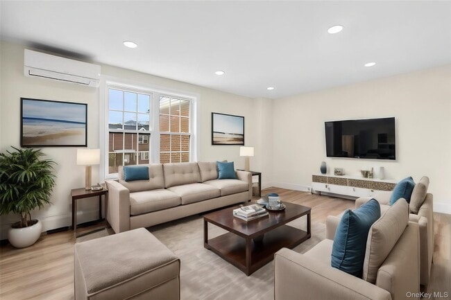 Building Photo - 20-44-44 23rd St Unit 2