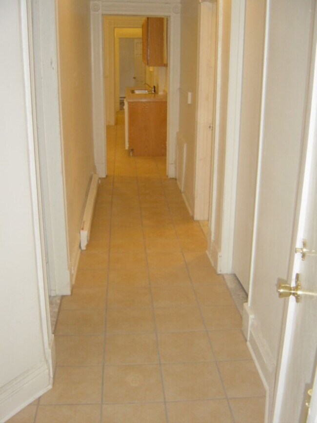 Photo - 221 E 3rd St Unidad B