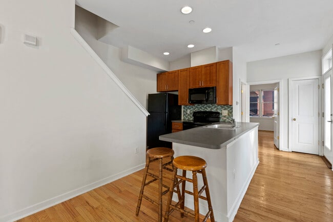 Photo - 1643 Fitzwater St Unit A