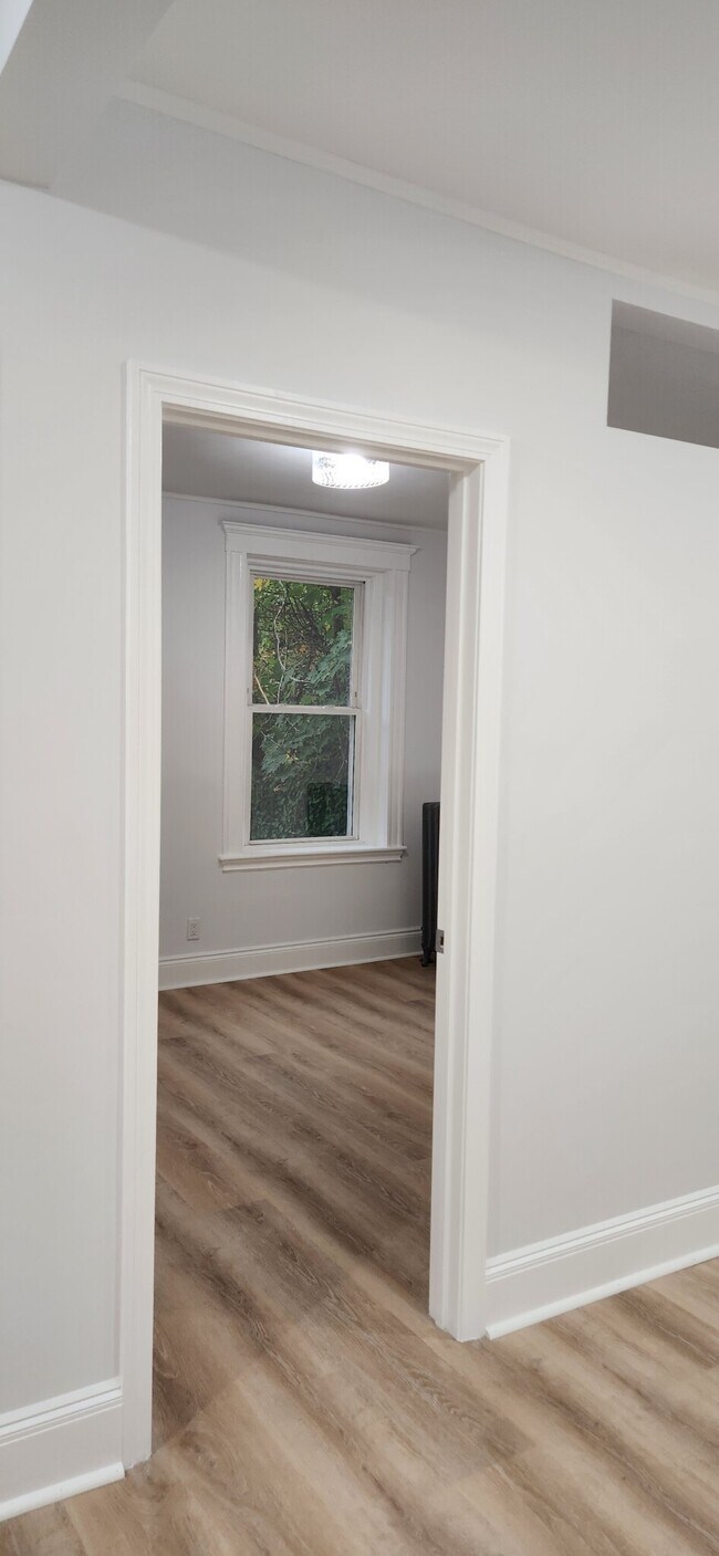 Photo - 109 Brainerd Rd