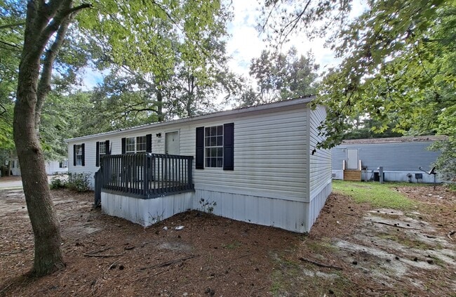 111 Carnes Blvd
