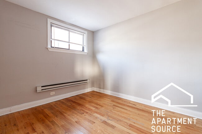 Photo - 3439 N Sheffield Ave Unit GDN