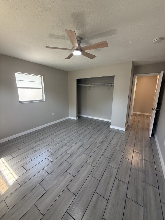 Photo - 9251 Adler St