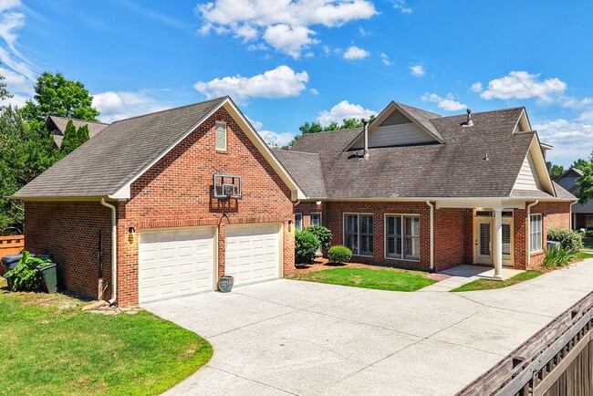 Photo - 4040 Alston Way