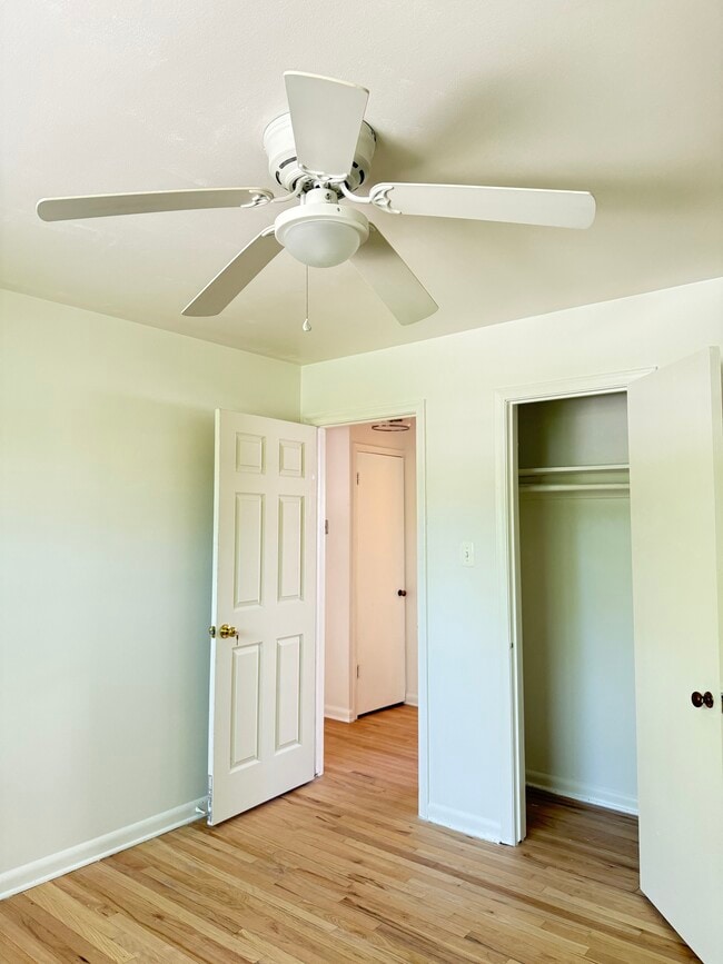 Bedroom 2 - 3807 Rochester Rd Unit 3807