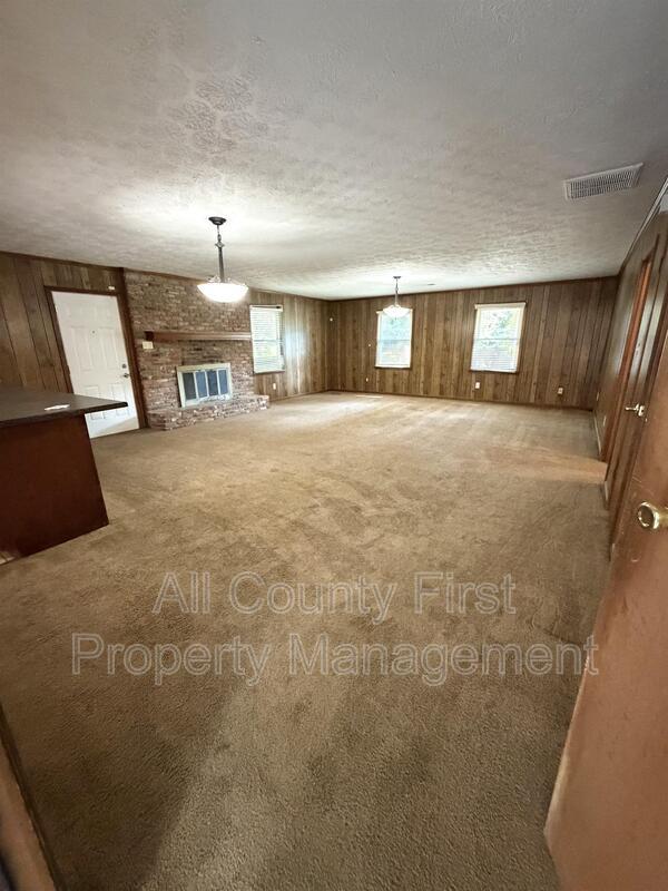 Photo - 170 Port Antonio Ct SW