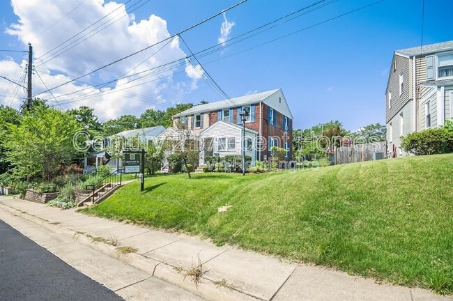 Building Photo - 2614 Jefferson Dr Rental