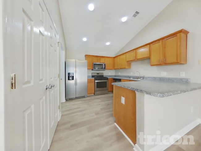 Photo - 225 Silver Fox Trail