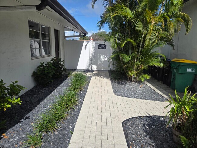 Photo - 1301 NE 16th Terrace Unidad 1-9