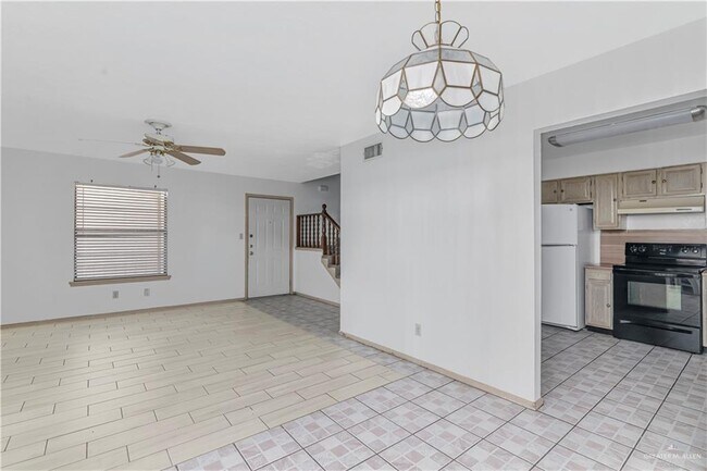 Photo - 21 E Samano St