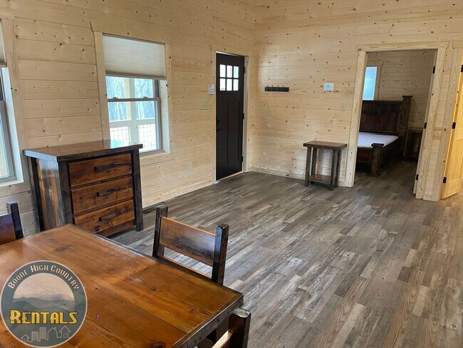 Photo - Beautiful 1bd Cabin In Trade, Tennessee