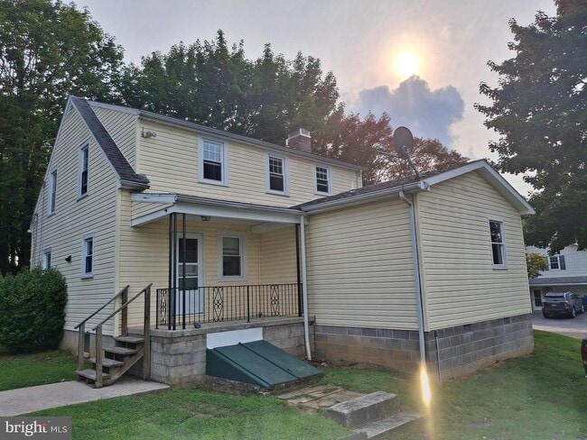 Building Photo - 873 Old Rte 30