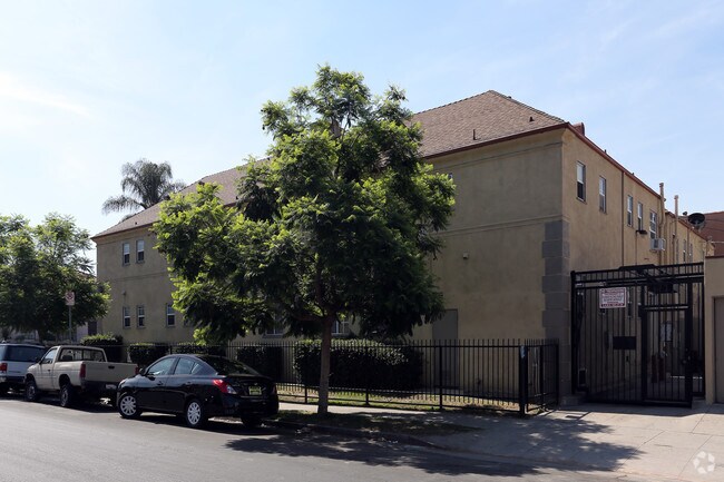 201-207 S Kenmore Ave