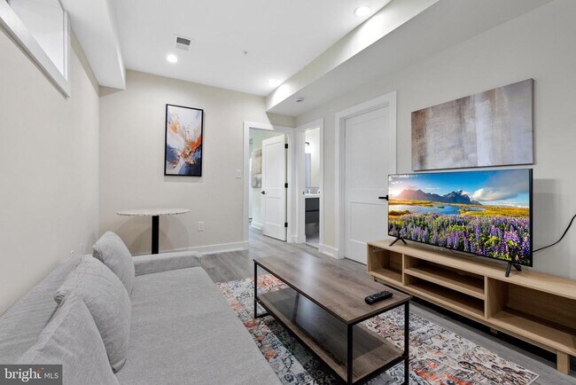 Photo - 3517 14th St NW Unit B01