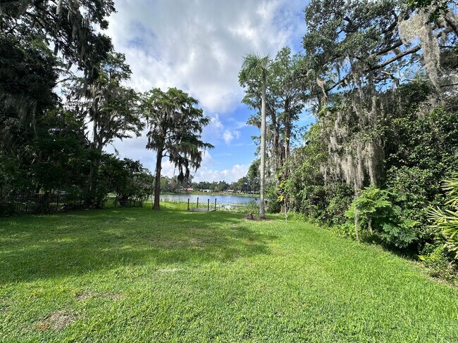 Photo - double lake front 4/2 house with swimming pool