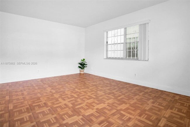 Photo - 1836 Arthur St Unit 9