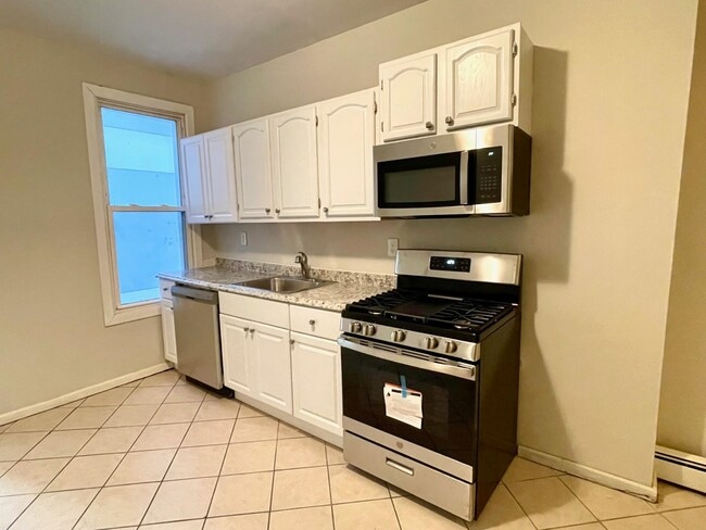 Photo - 380 Summit Ave