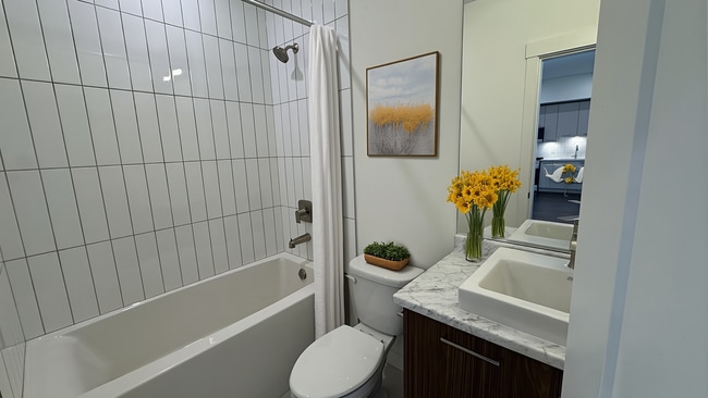 Photo - 5382-200 200 St