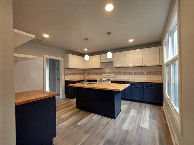 Photo - 1512 Albany St